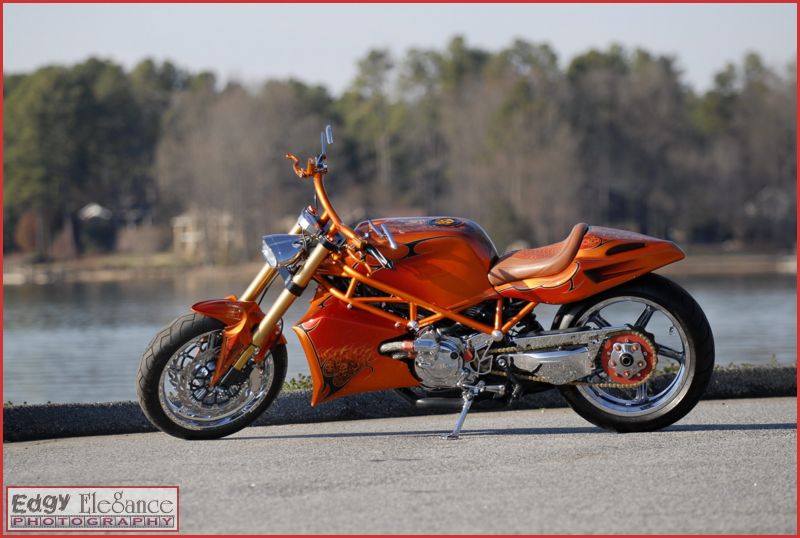 bike-20110226-rcp-ducati-orange-003_resize.jpg