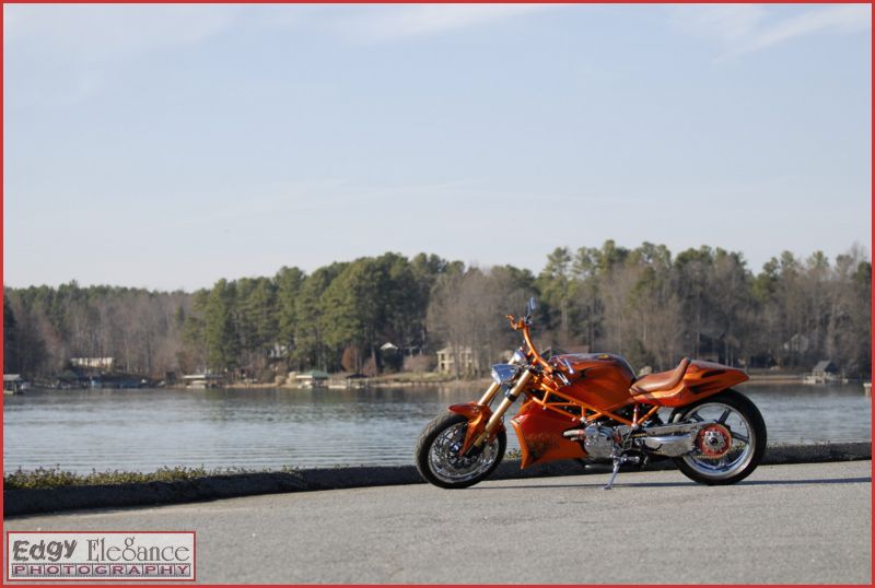 bike-20110226-rcp-ducati-orange-005_resize.jpg