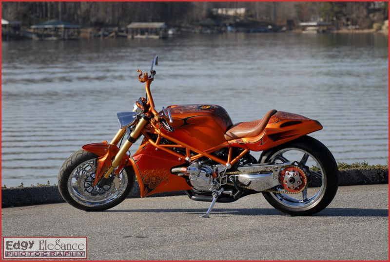 bike-20110226-rcp-ducati-orange-008_resize.jpg
