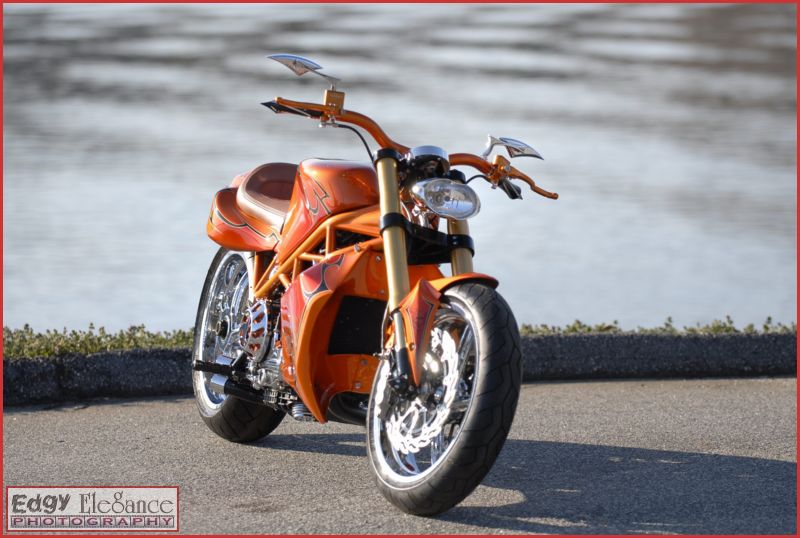 bike-20110226-rcp-ducati-orange-037_resize.jpg