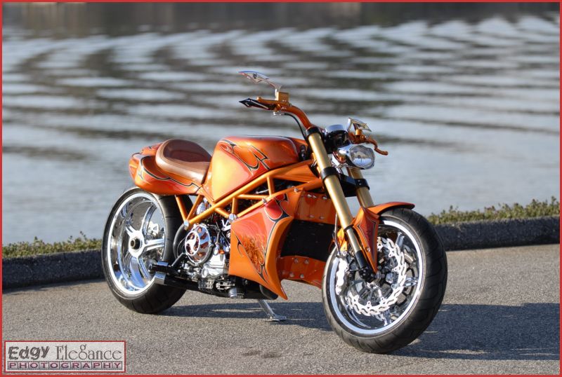 bike-20110226-rcp-ducati-orange-039_resize.jpg