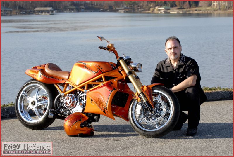 bike-20110226-rcp-ducati-orange-055_resize.jpg