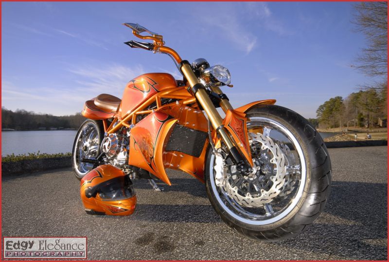 bike-20110226-rcp-ducati-orange-127_resize.jpg