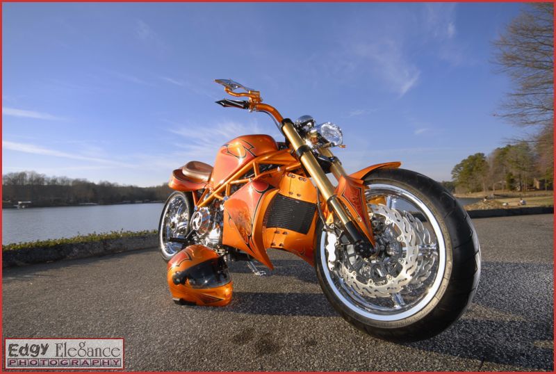 bike-20110226-rcp-ducati-orange-130_resize.jpg