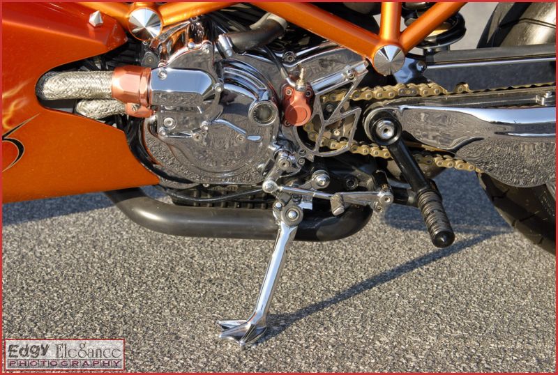 bike-20110226-rcp-ducati-orange-135_resize.jpg