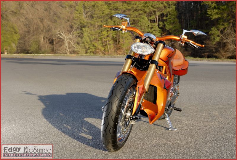 bike-20110226-rcp-ducati-orange-146_resize.jpg