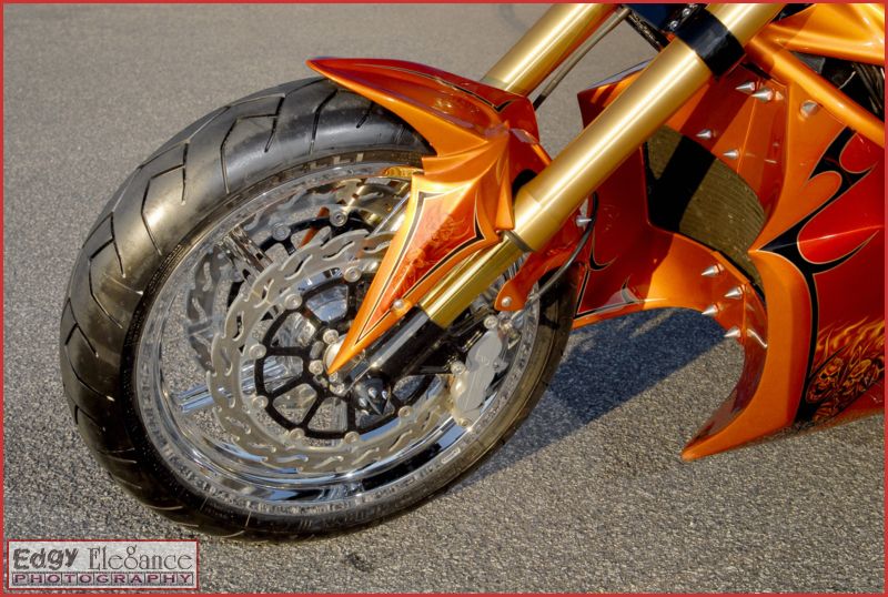 bike-20110226-rcp-ducati-orange-153_resize.jpg