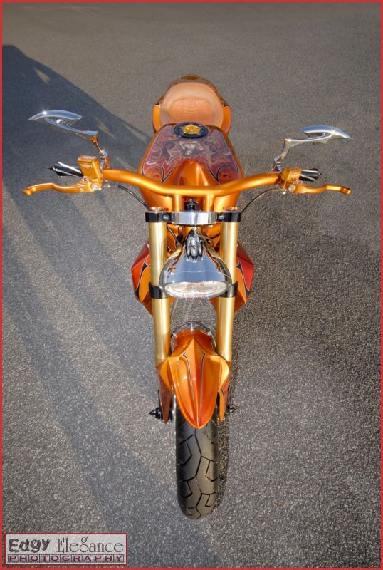 bike-20110226-rcp-ducati-orange-167_resize.jpg