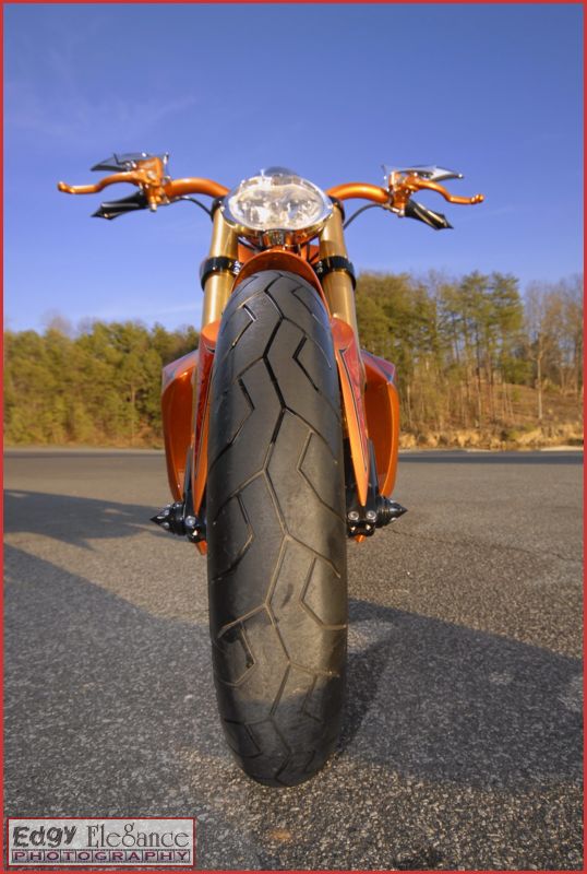 bike-20110226-rcp-ducati-orange-175_resize.jpg