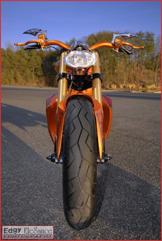 bike-20110226-rcp-ducati-orange-177_resize.jpg