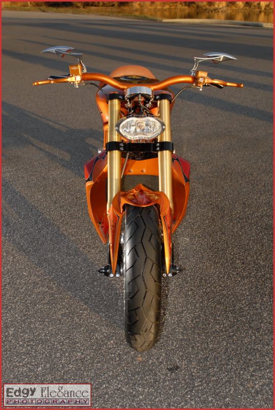 bike-20110226-rcp-ducati-orange-198_resize.jpg