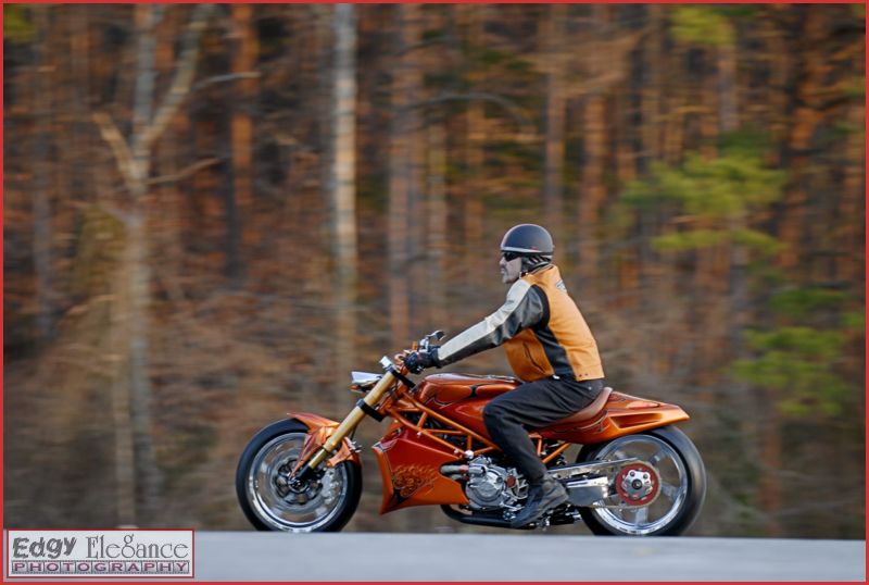 bike-20110226-rcp-ducati-orange-222_resize.jpg