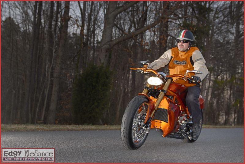 bike-20110226-rcp-ducati-orange-238_resize.jpg
