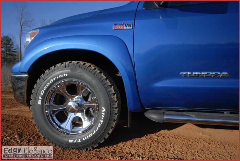 toyota-tundra-new-wheels-tires-2011-327.jpg