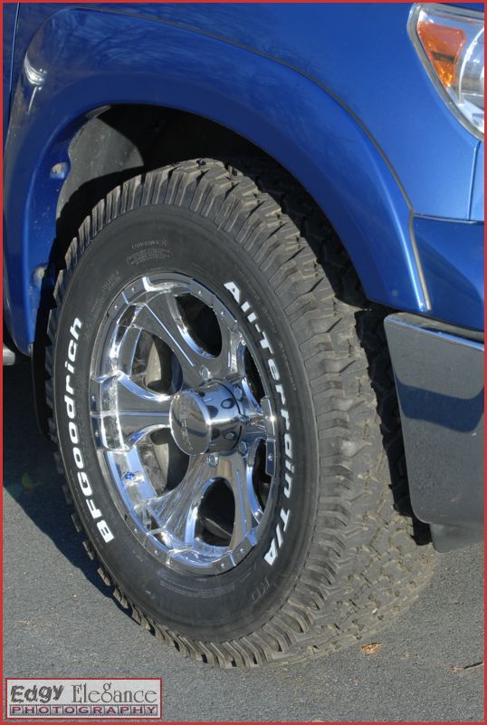 toyota-tundra-new-wheels-tires-2011-364.jpg